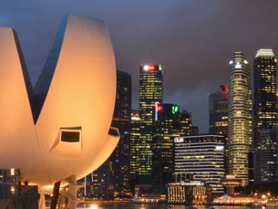 ESSEC Business School Renews its Global MBA in France & Singapore